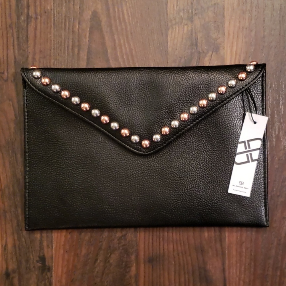B-low the Belt Black Clutch
